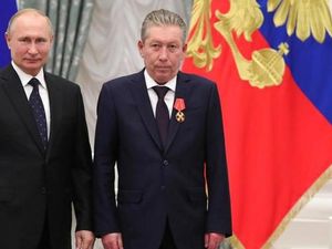 Bos Minyak Rusia Penentang Invasi Ukraina Tewas Jatuh dari Jendela RS