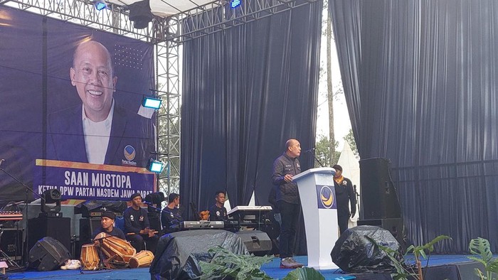 Saan Mustopa Hadiri Kemah Restorasi dan Sekolah Kader di Lembang