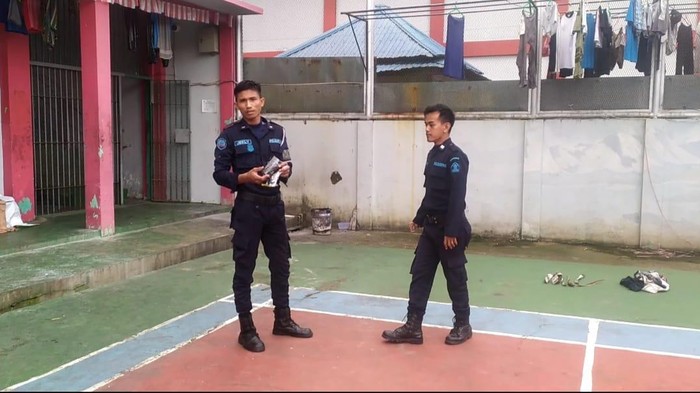 Petugas jaga Lapas Narkotika Kelas II A Samarinda, Kalimantan Timur menemukan sabu seberat 30 gram yang diselundupkan menggunakan drone.