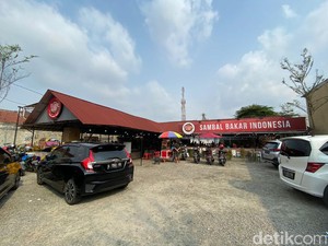 Sambal Bakar Indonesia: Huaah! Sengatan Pedas Sambal Barra Racikan TikToker yang Viral