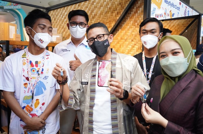 Sandiaga Uno dan Owner Lilikari.id