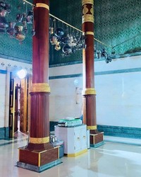 Akun Twitter resmi Masjidil Haram atau Kakbah mengungkap foto-foto terbaru berisikan penampakan bagian dalam dari Kakbah. Begini lho...bagian dalam Kakbah.