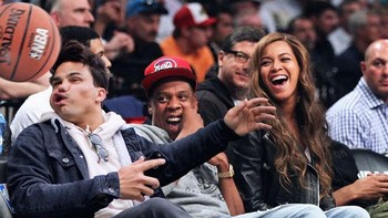 Bersama Jay-Z dan Beyonce. Foto: Average Rob