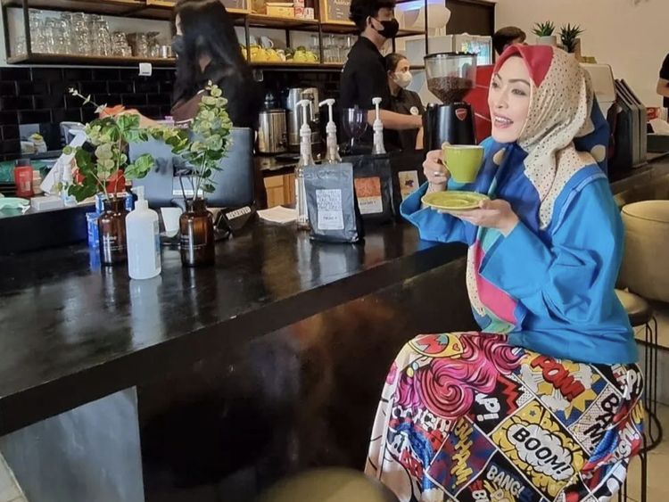 Angelina Sondakh Jago Masak, Bikin Roa Rica-rica hingga Pancake Pisang