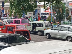 Cerita Warga Cianjur Antre di SPBU Gagal Dapat BBM Subsidi Harga Lama