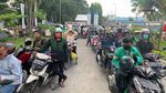 Potret Kepanikan Warga di SPBU Setelah Harga BBM Naik