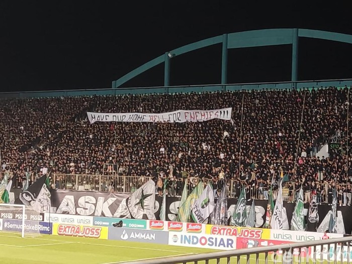 Dukungan BCS pada laga PSS vs Persebaya Surabaya di Stadion Maguwoharjo beberapa waktu lalu.