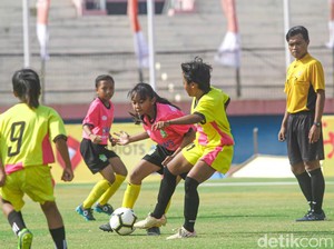 Festival Sepak Bola Putri Usia 12 Tahun Sidoarjo Cari Bibit Pemain Nasional