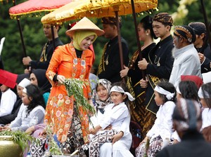 Hadiri Dieng Culture Festival, Istri Ganjar Pimpin Prosesi Jamasan