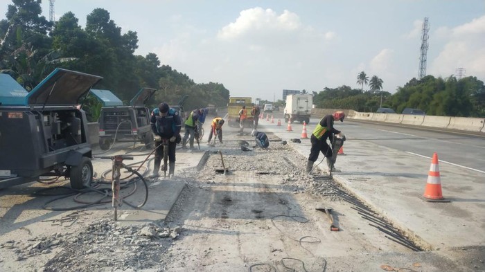 Jalan Tol Jagorawi Arah Bogor Diperbaiki