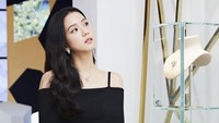 Jisoo menjadi satu-satunya Asia yang masuk dalam 10 besar daftar selebriti dengan pendapatan terbesar di Instagram. Foto: dok. Instagram @sooyaaa__