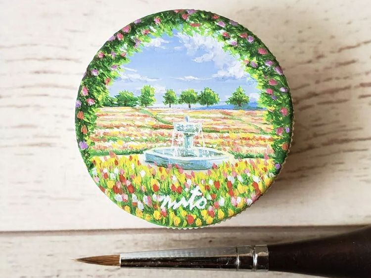 Keren! 10 Lukisan Landscape Ini Dibuat di Tutup Botol Minuman