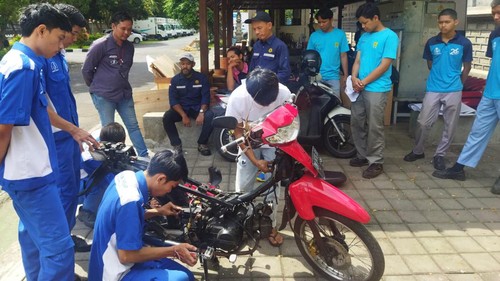 Konversi motor BBM ke listrik di SMKN 1 Denpasar