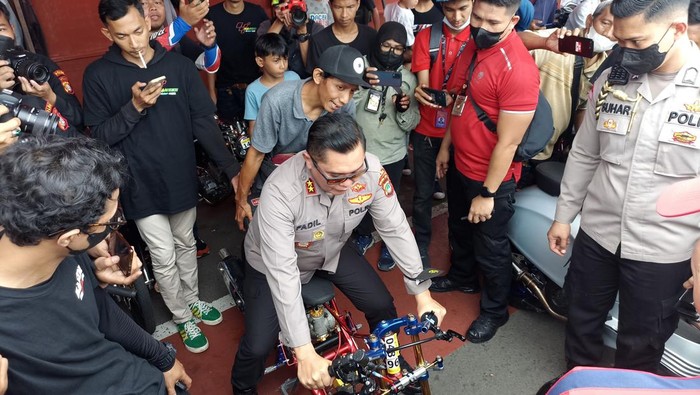 Momen Irjen Fadil Jajal Motor di Street Race Kemayoran