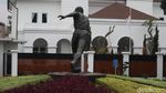 Wujud Patung Persib dari Dekat