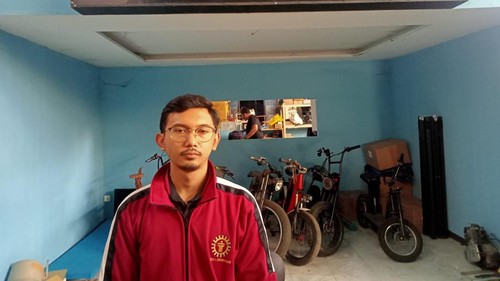 Pembina ekstrakurikuler motor listrik SMKN 1 Denpasar, I Putu Agus Saskara Yoga