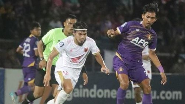 Persik Kediri 0-0 PSM Makassar Persik Kediri bermain imbang 0-0 melawan PSM Makassar di laga pekan ke-8 Liga 1 2022/2023.