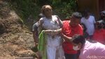 Potret Manene Suku Toraja, Ritual Membersihkan Mumi Leluhur