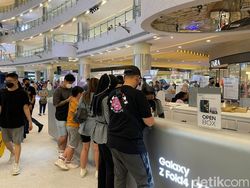 Keriuhan Penjualan Perdana Galaxy Z Fold 4 dan Flip 4