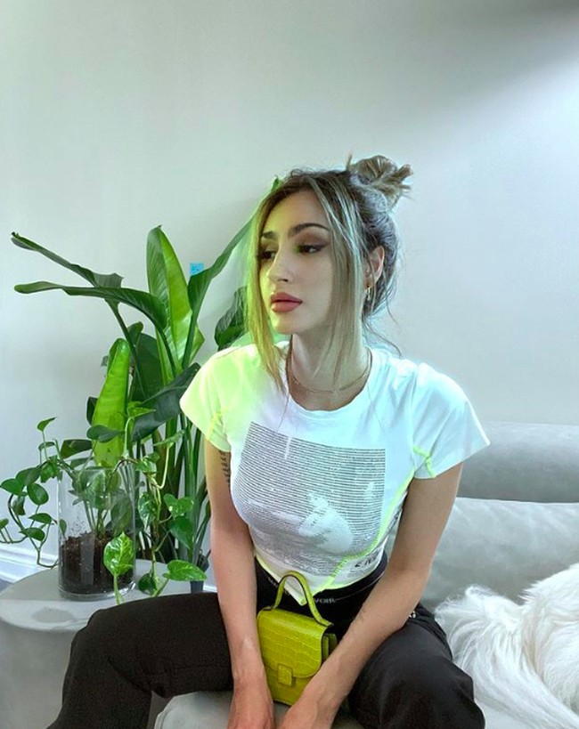 Tanya Pardazi pernah menjajal kontes kecantikan dengan berkompetisi di pemilihan Miss Canada. Seperti dikutip dari People, dia hanya berhasil lolos di babak semifinal. Foto: dok. Instagram