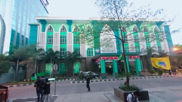 uinsa surabaya