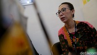 Teh Rani, terpapar HIV sejak tahun 2002, ia pun mulai melakukan rehab putau di tahun 2003 atau setahun setelahnya. Meskipun demikian, wanita kelahiran 1978 ini tetap menjalani hidup yang sehat agar bisa tetap melanjutkan hidup dengan baik, meskipun terpapar HIV. Di tahun 2005 itu pula ia mendirikan Female Plus.