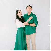 Puput Nastiti Devi menjalani diet penurunan berat badan dengan dibantu dokter gizi, dr. Feni Nugraha. Dokter yang memiliki klinik di Kemang itu menjadi langganan selebriti dan public figur dalam menurunkan berat badan. Selain Puput, artis yang turun berat badan dengan bantuan dr. Feni di antaranya, Nagita Slavina, Andre Taulany, Via Vallen, Olla Ramlan dan masih banyak lagi. Foto: Dok. petitebymono, Instagram victoria_makeupatelier