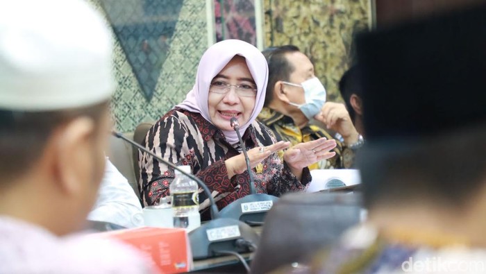 Anik Maslachah, Wakil Ketua DPRD Jatim
