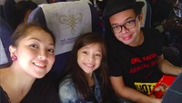 Nada Tarina Putri masih mempunyai orang tua kandung yang ternyata sang ayah adalah bassist band T-Five, Bheben. Foto: dok. Instagram Bheben T-Five