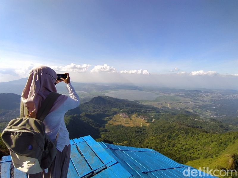 Gunung Telomoyo, Magelang, Minggu (4/9/2022).