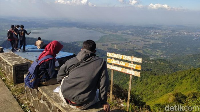 Gunung Telomoyo, Magelang, Minggu (4/9/2022).
