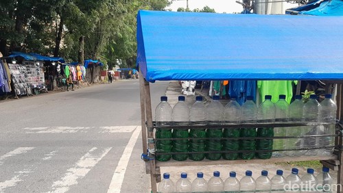 Harga Pertalite yang dijual eceran di Medan Rp 13 ribu per botol