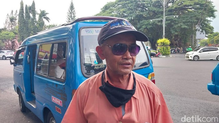 Hariadi, sopir angkot di Malang