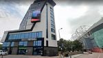 Hotel Sepakbola Milik Legenda MU Ini Rugi Bandar, Nih Fotonya