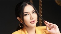 Siva Aprilia memulai karirnya menjadi seorang model. Namun lambat laun, Siva Aprilia pun menekuni dunia DJ dan tertarik di bidang bela diri loh. Foto: Instagram @sivaapriliareal