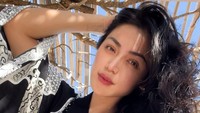 Jessica Iskandar juga tampak memperlihatkan potret tengah menikmati hari-harinya. Foto: dok instagram inijedar