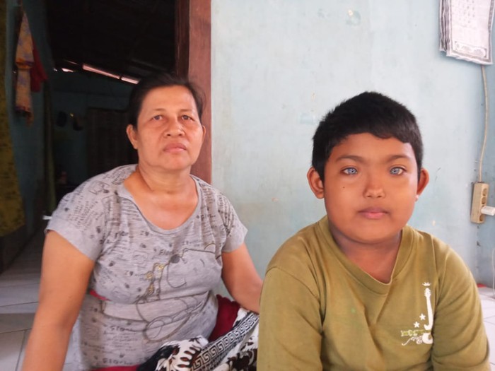 Ketut Adi Ketut Adi Putra (9) dan Ketut Suryani (Ibu Kandung Ketut Adi Putra).