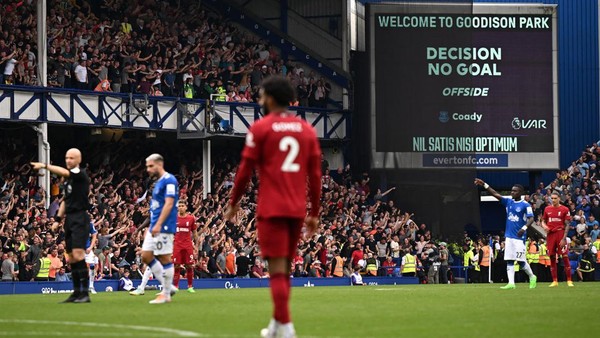 VAR Selamatkan Tim-tim Besar Premier League