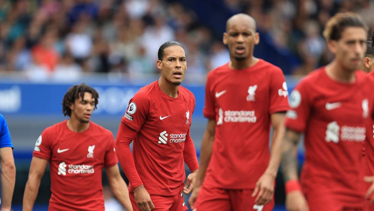 Liverpool dinilai bertahan seperti bocah saat dikalahkan Napoli. (Foto: Offside via Getty Images/Simon Stacpoole/Offside)