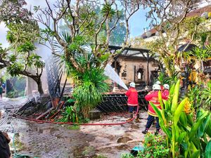 Bale Daja di Tuban Kuta Terbakar, Api Diduga dari Arus Pendek Listrik