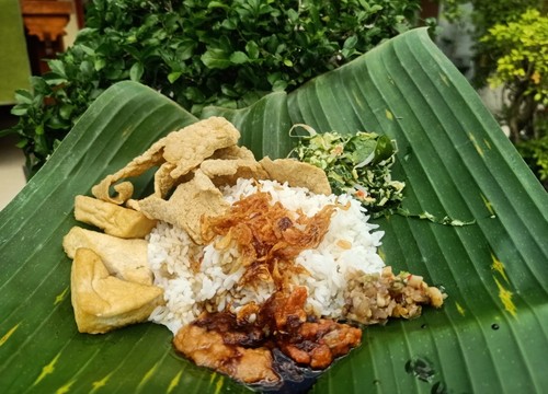 Seporsi Nasi Tahu Ni Sarti Khas Gianyar