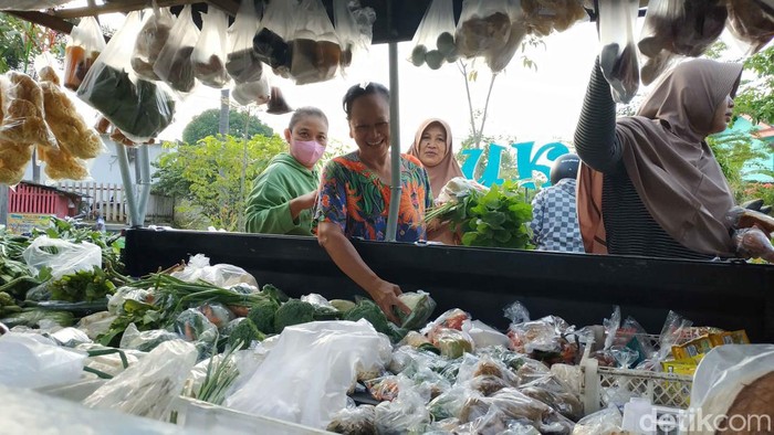 Penjual sayur di Pacitan