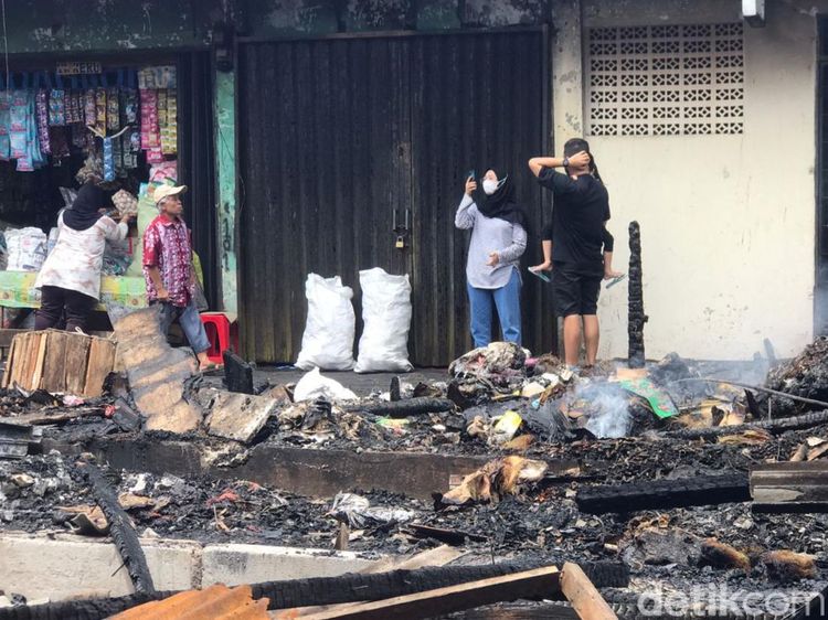 Potret Puing Sisa Kebakaran Pasar Lettu Bakri Sukabumi