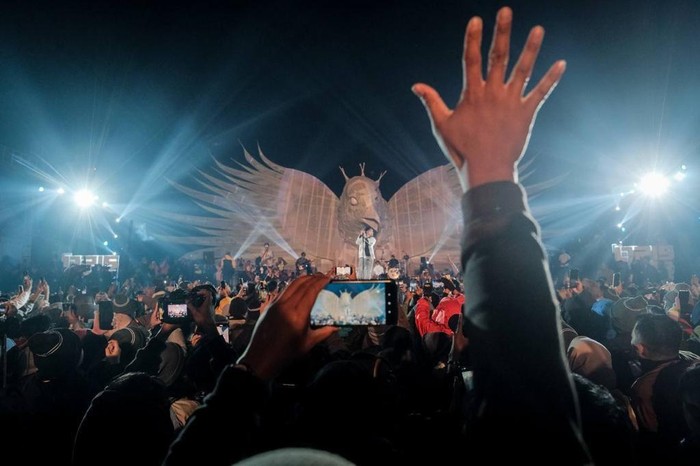 Sandiaga Uno di Dieng Culture Festival Menparekraf Sandiaga Uno menyaksikan QRIS Jazz Atas Awan, yang merupakan rangkaian acara DCF 2022, Sabtu (3/9/2022).