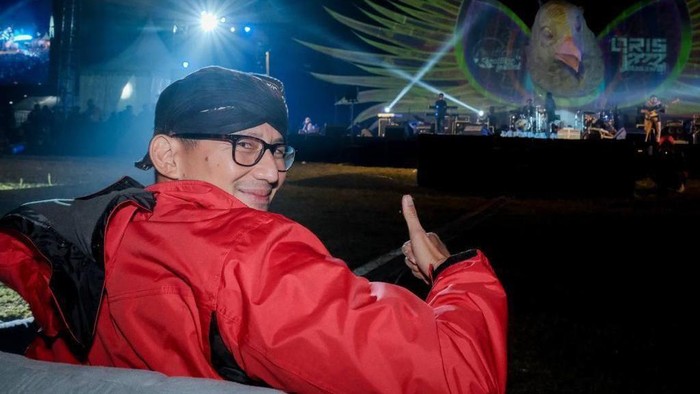 Sandiaga Uno di Dieng Culture Festival Menparekraf Sandiaga Uno menyaksikan QRIS Jazz Atas Awan, yang merupakan rangkaian acara DCF 2022, Sabtu (3/9/2022).