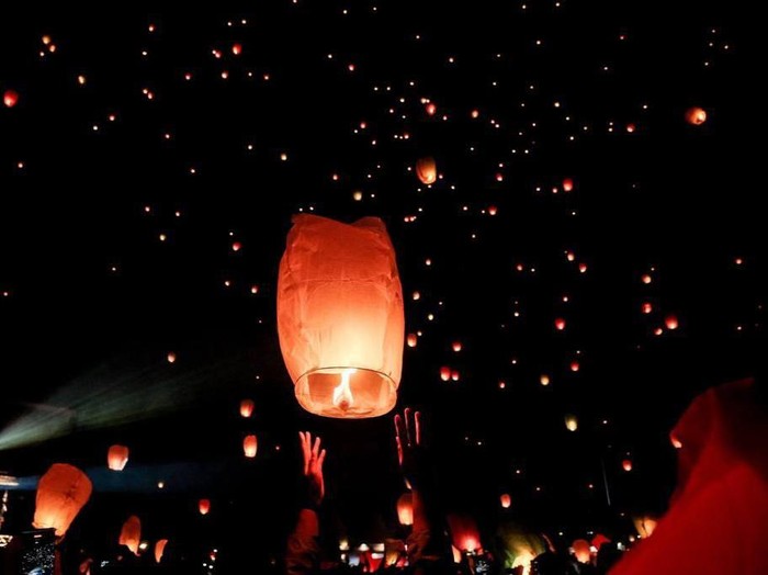 Menparekraf Sandiaga Uno menyaksikan QRIS Jazz Atas Awan, yang merupakan rangkaian acara DCF 2022, Sabtu (3/9/2022).