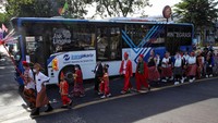 Peserta terdiri dari anak-anak hingga orang dewasa. Mereka begitu antusias mengikuti karnaval.