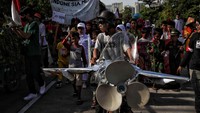 Kegiatan ini diikuti oleh 700 warga dari 12 RT dari RW 05 Sunter Agung.