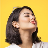 Tampil dengan rambut pendek, penampilan Aurelie jadi terlihat lebih fresh. Tak sedikit netizen yang juga memuji penampilan barunya itu dan menyebut Aurelie jadi semakin cantik. Foto: Instagram/@aurelie