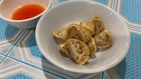 Daerah Sunter, terkenal dengan kulinernya yang enak. Seperti menu bakso goreng halal di Bakmi Ayam Berkat yang harganya Rp 8.000 per buah. Foto: Instagram/Site Shop